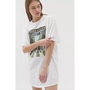 Urban Outfitters Junk Food The Beatles Abbey Road Glitter Tee White Medium
